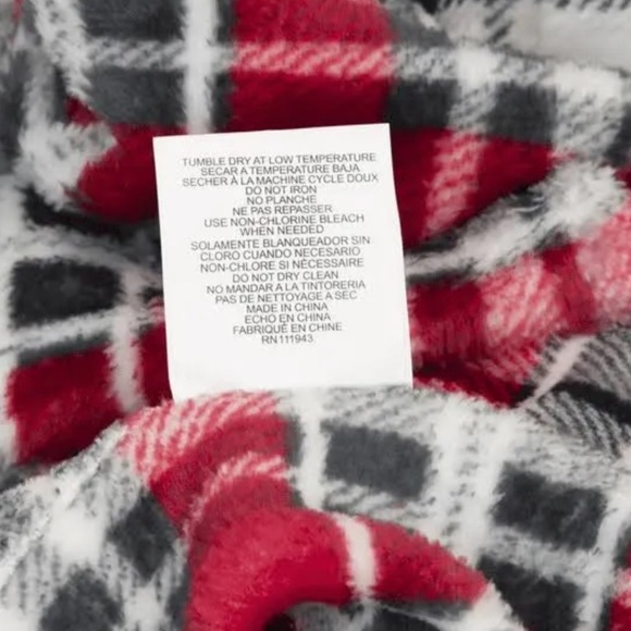 Ludlow 2 Piece Lightweight Velvet Throw Blanket Set Red and White Plaid NWT - Picture 4 of 7